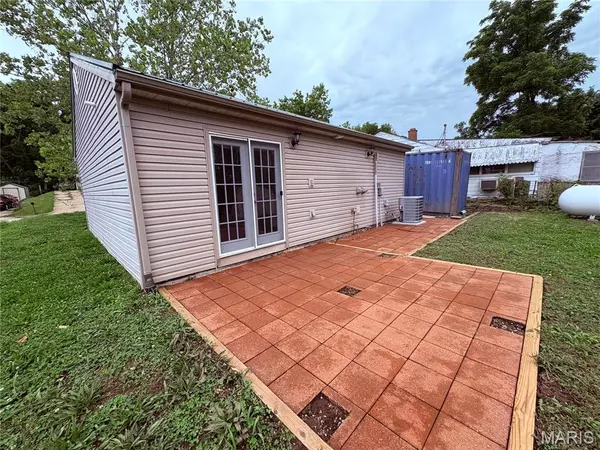 Waynesville, MO 65583,106 N Newport LN