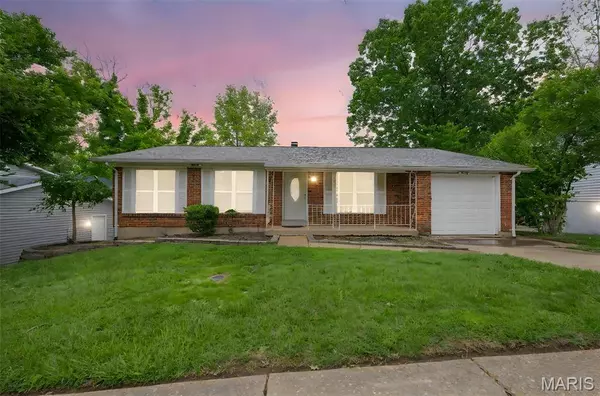 Unincorporated, MO 63126,9910 Chileswood DR