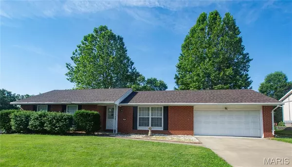 321 Neptune LN,  Godfrey,  IL 62035