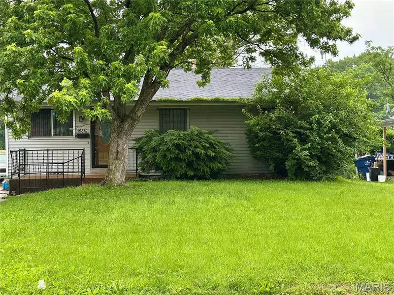 10816 Spring Garden DR, Riverview, MO 63137