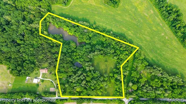 Grafton, IL 62037,15308 Liberty Ridge RD