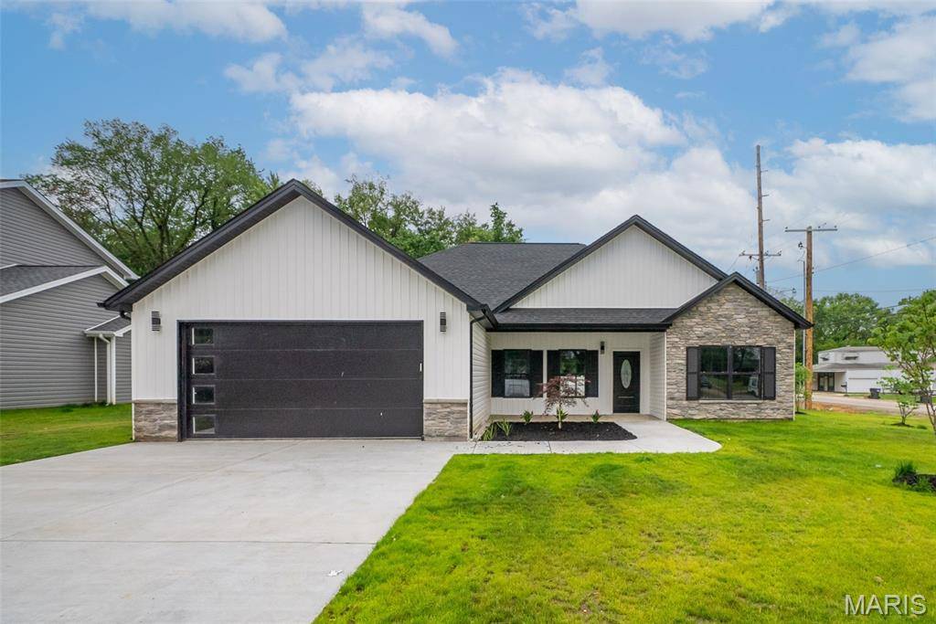101 Jimmy H DR, Jonesburg, MO 63351