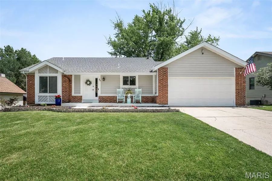 46 Shadowridge DR, St Peters, MO 63376