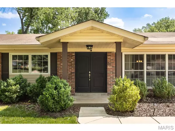 Creve Coeur, MO 63141,12960 Bellerive Estates Dr. DR