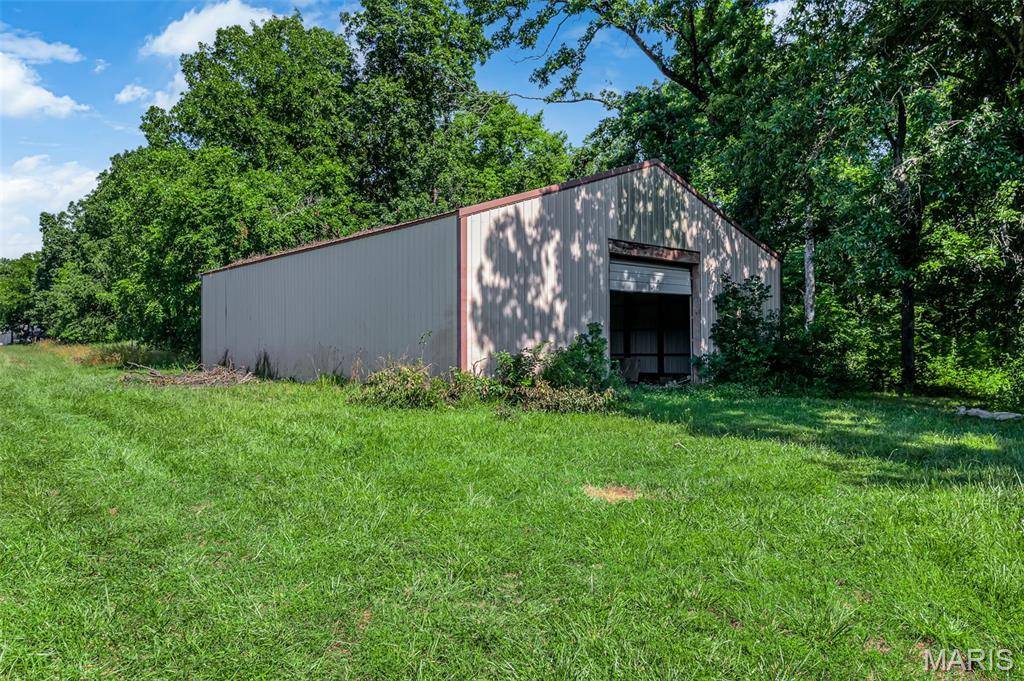 549 Birkhead RD, Winfield, MO 63389