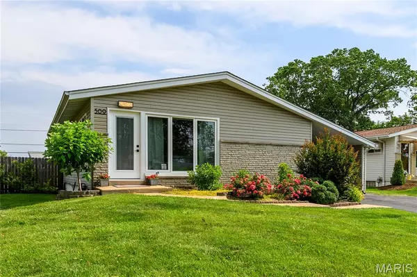 Crestwood, MO 63126,509 Rayburn AVE