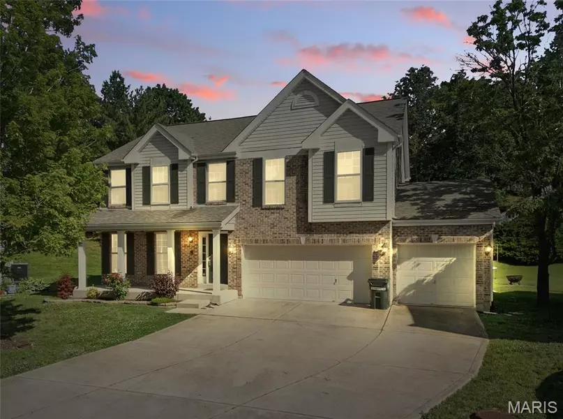 5886 Birchmont Place DR, Oakville, MO 63129