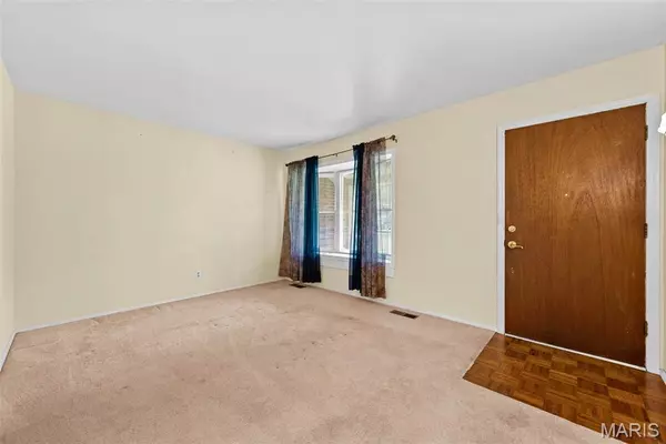 Unincorporated, MO 63125,1466 Friar Tuck LN