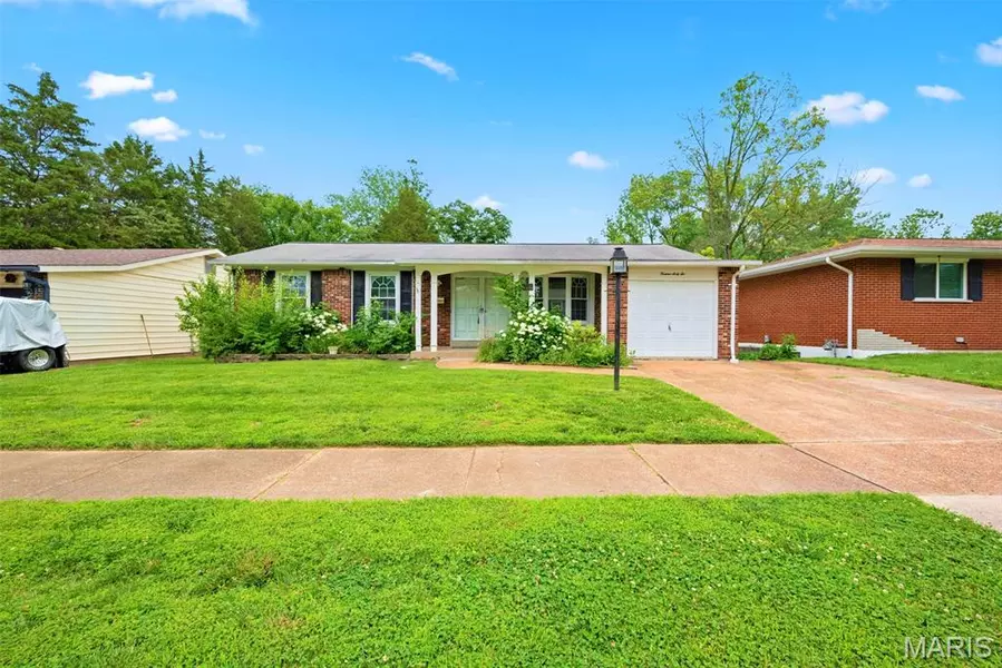 1466 Friar Tuck LN, Unincorporated, MO 63125