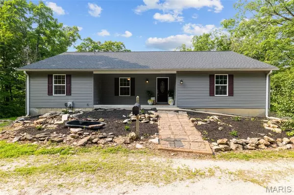 19087 Cannonball LN, Warrenton, MO 63383