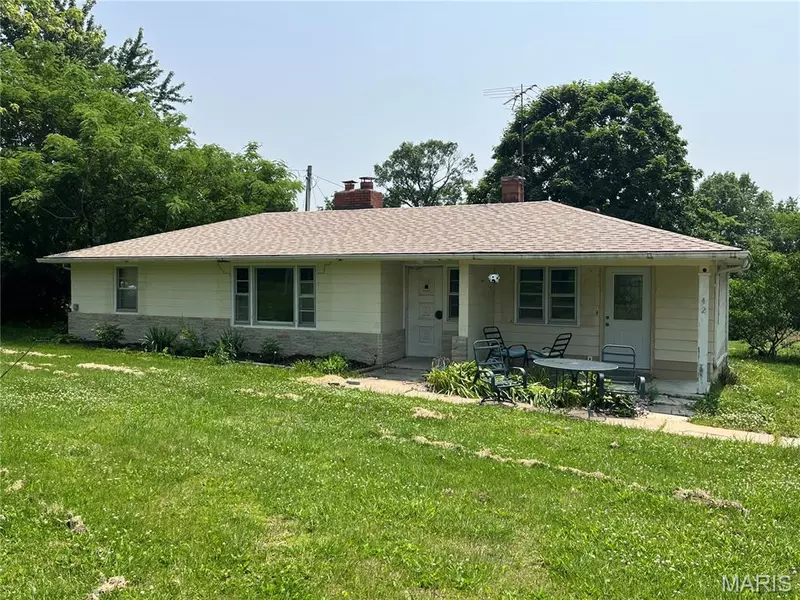 42 Davis RD, Troy, MO 63379