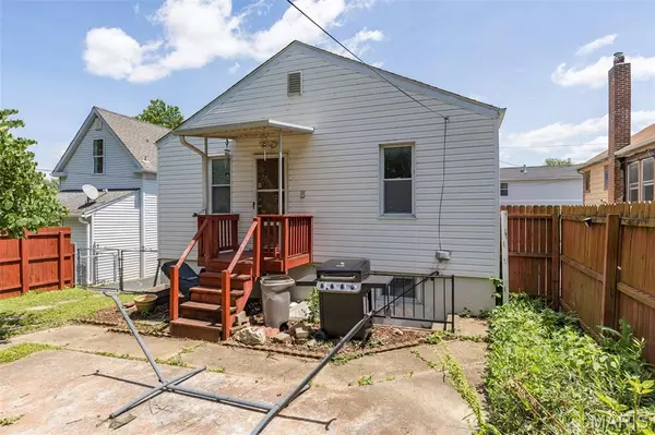 St Louis, MO 63125,829 Dammert AVE