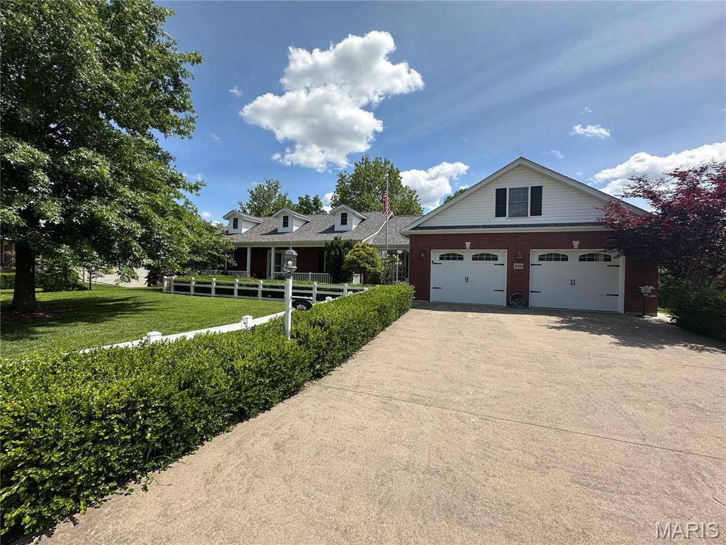 239 Oak Creek DR, Jackson, MO 63755