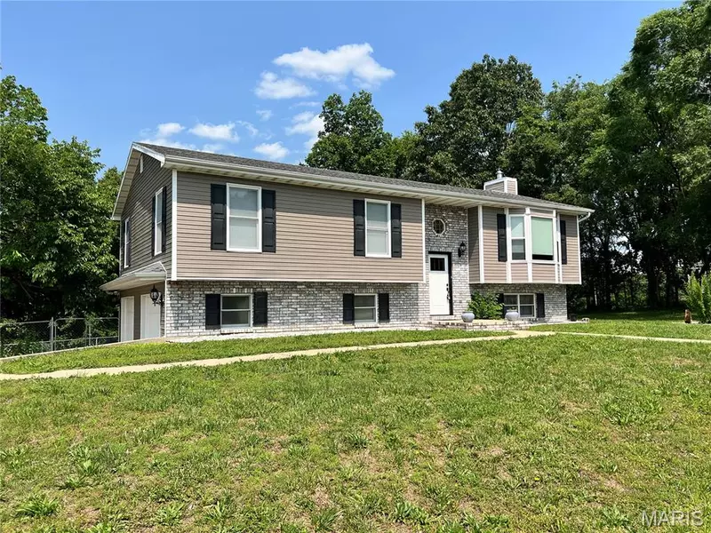 24520 Spencer RD, Waynesville, MO 65583