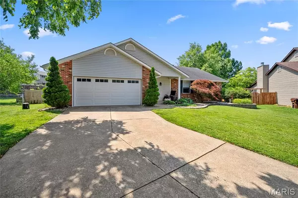 St Peters, MO 63376,5 Carrington CT