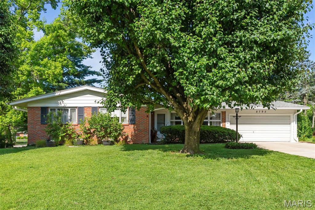 8795 Sturdy DR, Crestwood, MO 63126