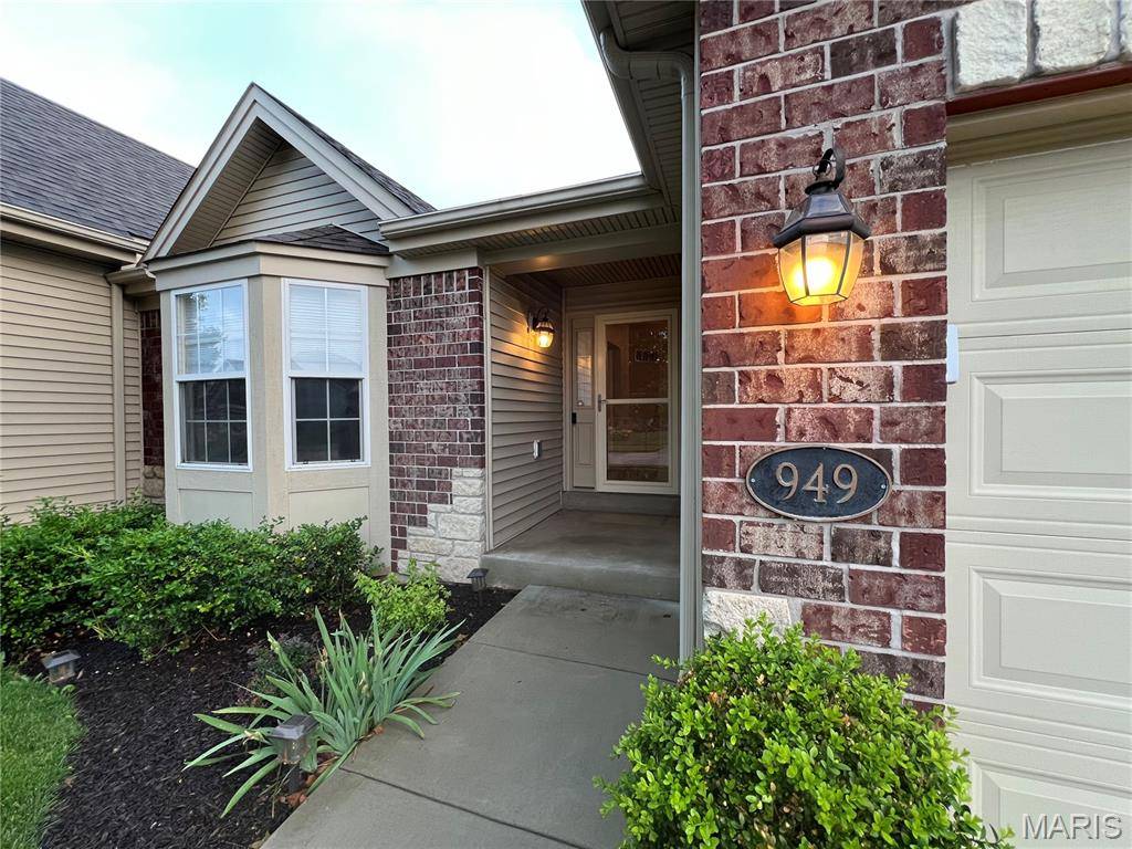 949 Promenade CT, O'fallon, MO 63368