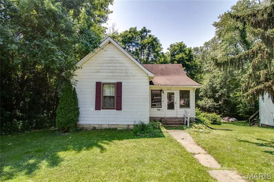 2623 Powhattan ST, Alton, IL 62002