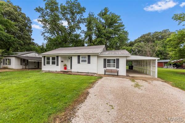 500 Frisco RD, Campbell, MO 63933