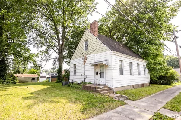 412 E McKinley ST, Belleville, IL 62220