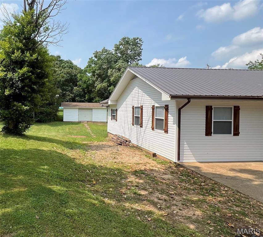 Doniphan, MO 63935,403 E Summit ST