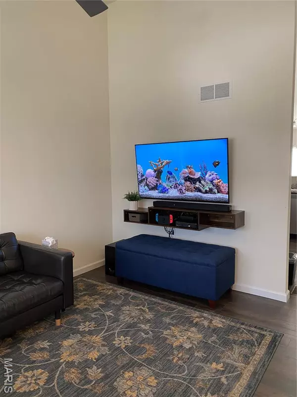 Eureka, MO 63025,5357 Lakepath WAY