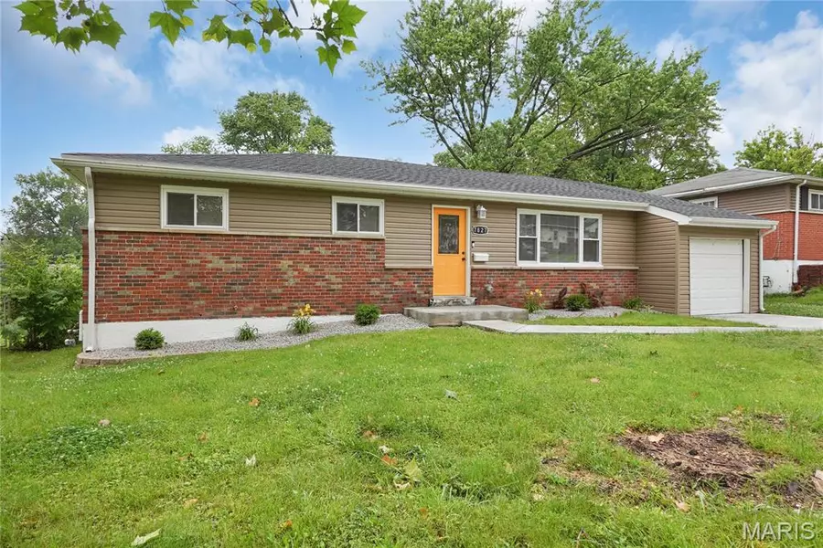7827 Skyview dr DR, MO 63121