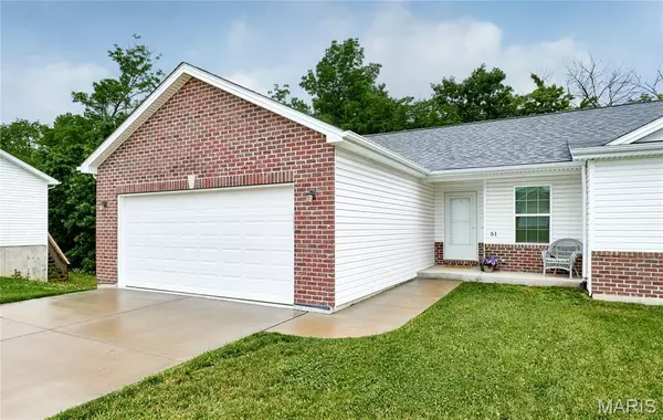 51 Schulze DR, Troy, MO 63379