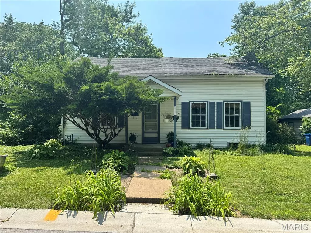 Florissant, MO 63031,1290 Saint Louis ST