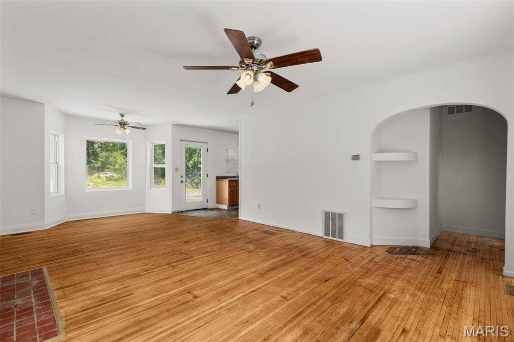 Warrenton, MO 63383,511 Middletown RD