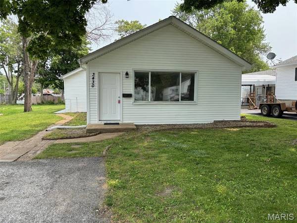 3430 Airway AVE,  Breckenridge Hills,  MO 63114