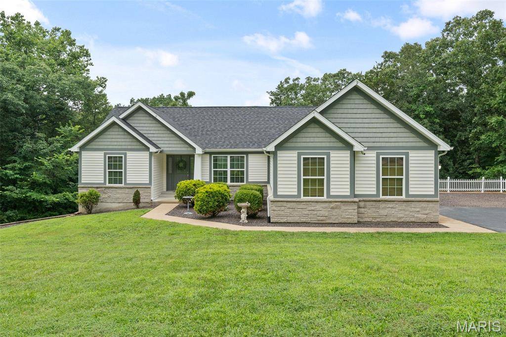 12433 Fieldstone DR, Festus, MO 63028