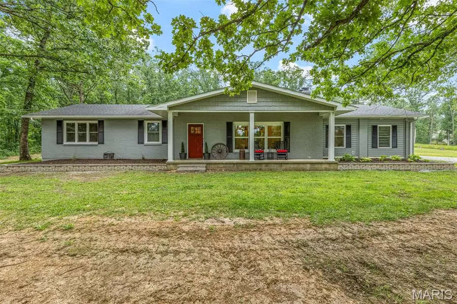 1925 H HWY, Farmington, MO 63640