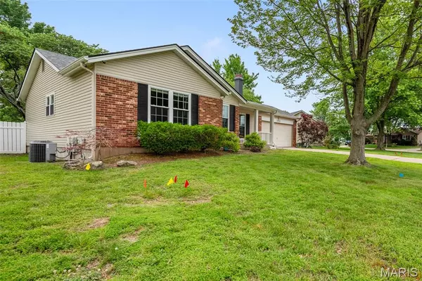 St Peters, MO 63376,1203 Summerwood DR
