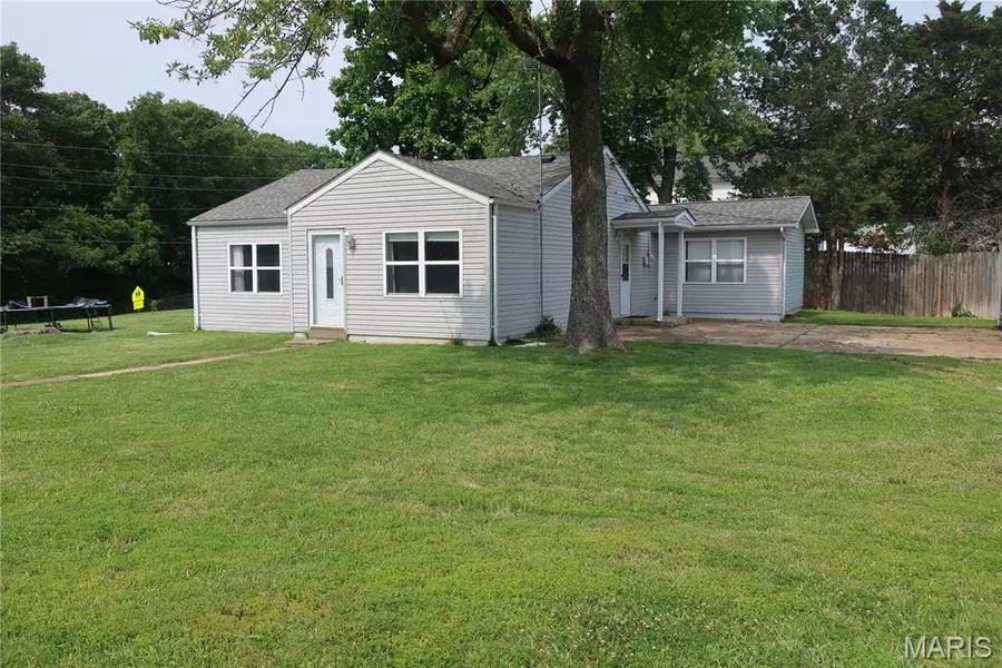 5000 Meadow, Imperial, MO 63052