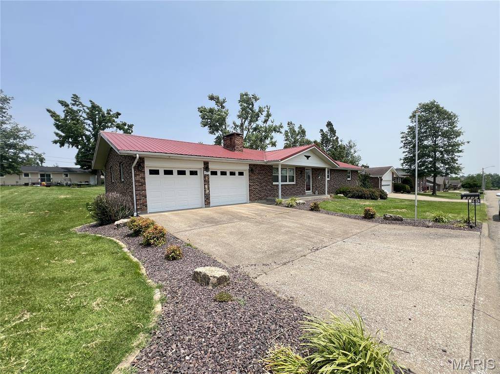 1030 Jenkins ST, Perryville, MO 63775