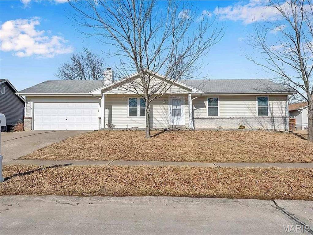 1079 Crestwood LN, O'fallon, MO 63366