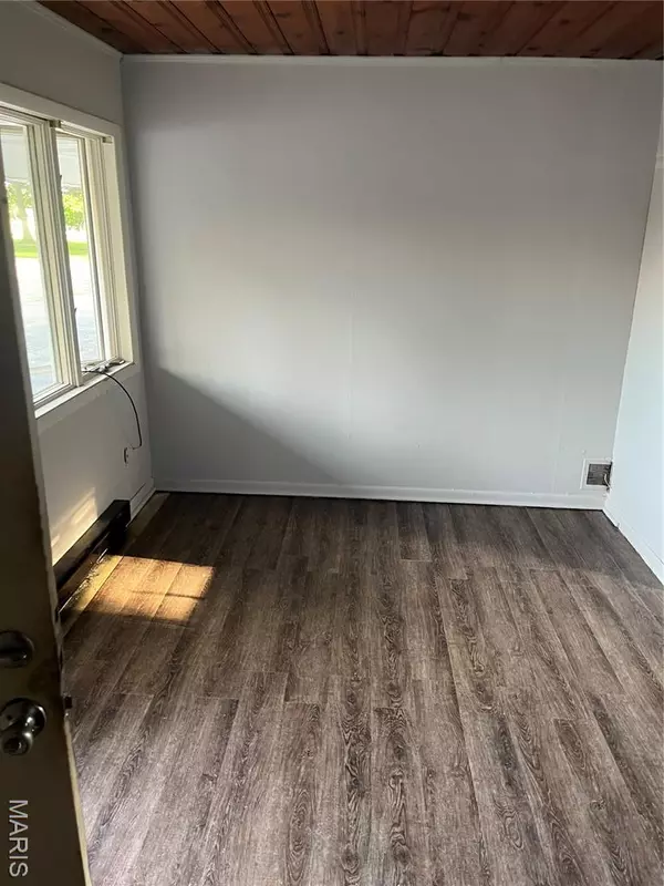 Carbondale, IL 62901,1950 N Illinois AVE