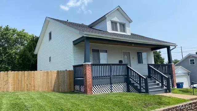 119 W Holden AVE, St Louis, MO 63125