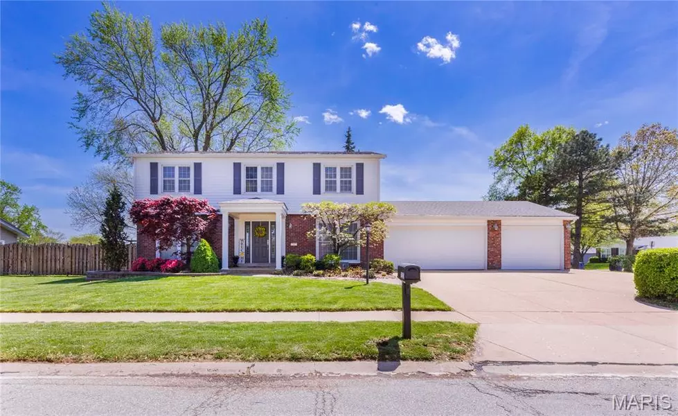 12020 Villa Dorado DR, Unincorporated, MO 63146