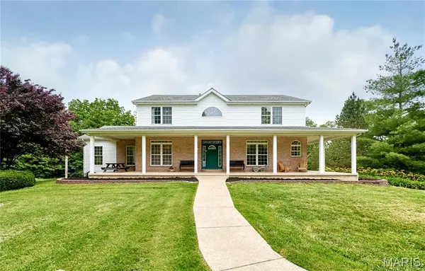 4 Hahn Estates RD, Winfield, MO 63389