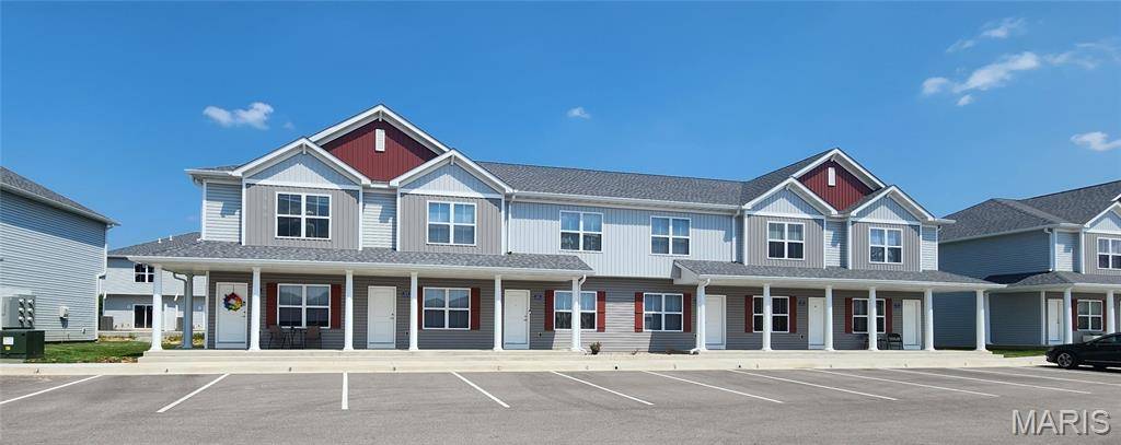 308 Pacific DR, O'fallon, IL 62269