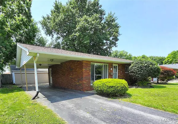 81 CAMBRIDGE DR,  Granite City,  IL 62040