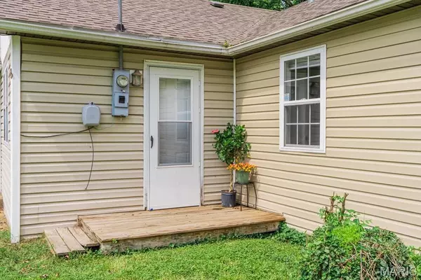 Lebanon, MO 65536,8 Walters