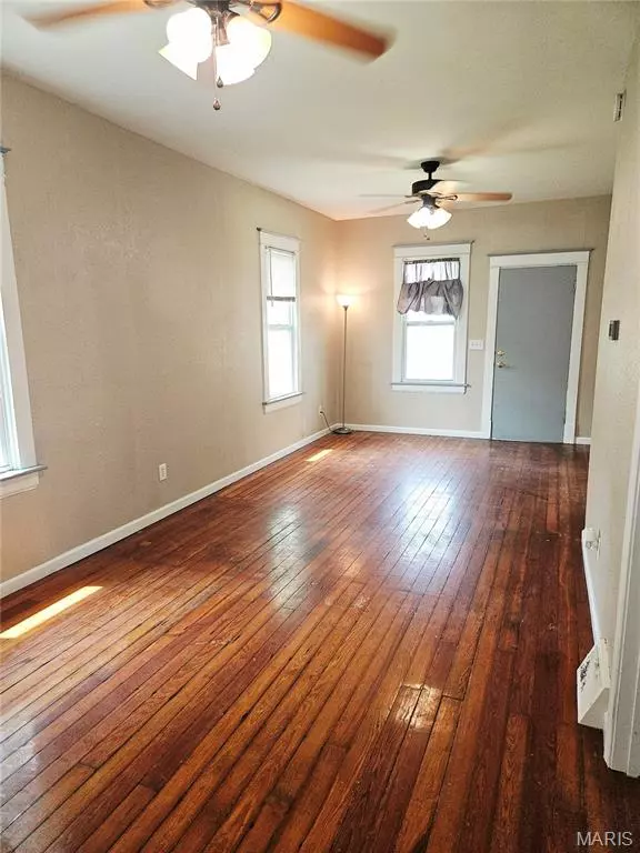 East Alton, IL 62024,223 Kingshighway