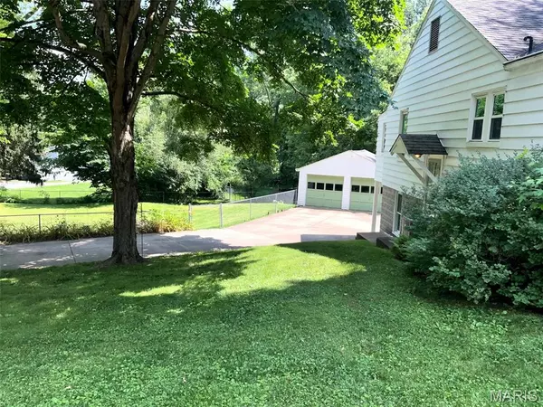 Collinsville, IL 62234,219 Mill ST