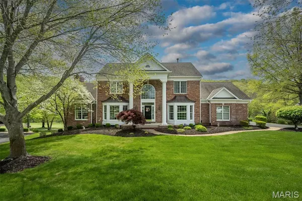 1417 Wheatfield LN, St Albans, MO 63073