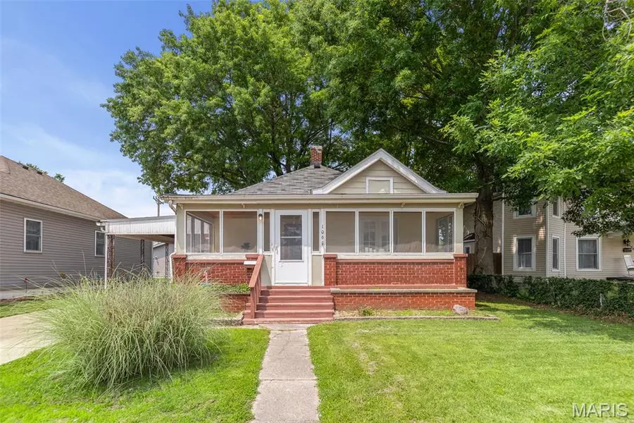 106 W Elm ST, Alton, IL 62002