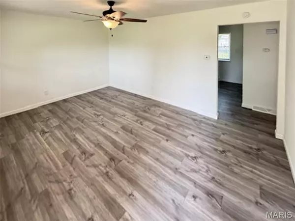 St Ann, MO 63074,11200 Liana LN #200-202