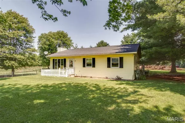 Jerseyville, IL 62052,25078 White Rose LN